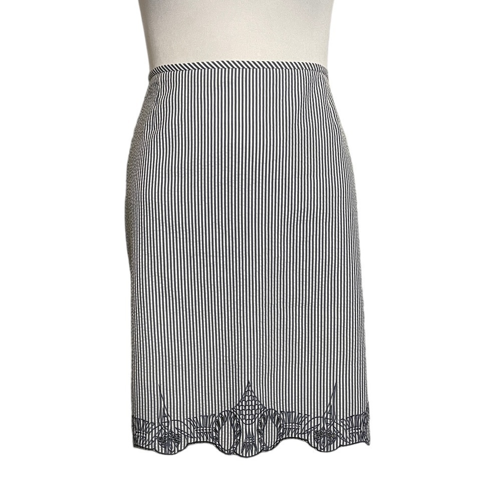 𝅺TAHARI‎ Blue White Seersucker Skirt with Embroidered Cutout Hem Fully Lined 16
